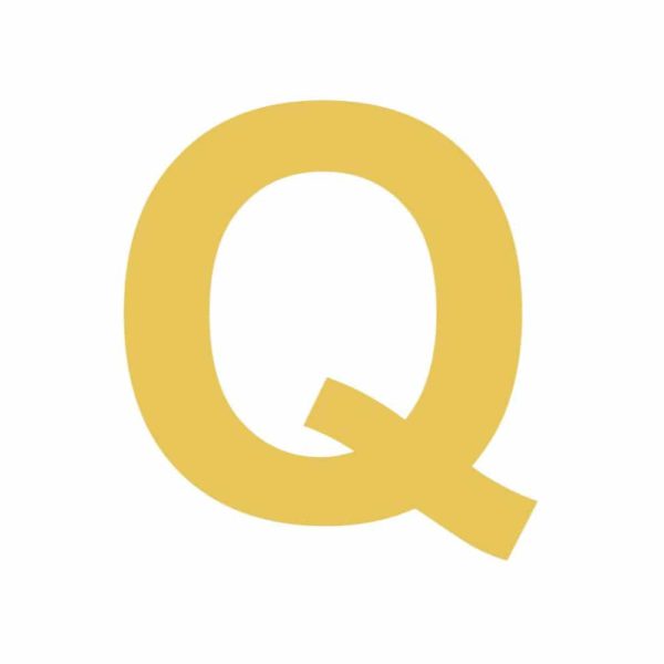 Aplique la letra Q dorada